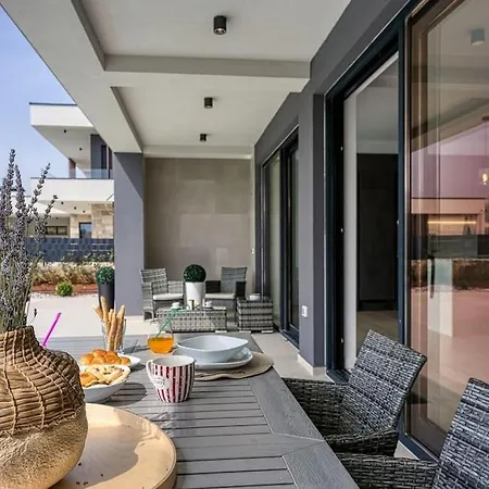 Villa Ivy *