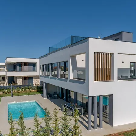 Ivy Villa *
