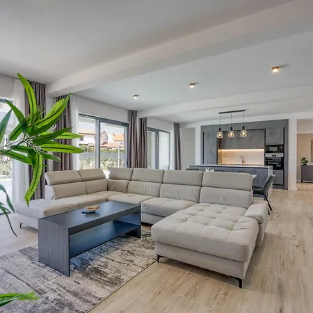 Ivy Villa *