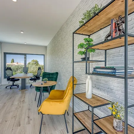 Ivy Villa
